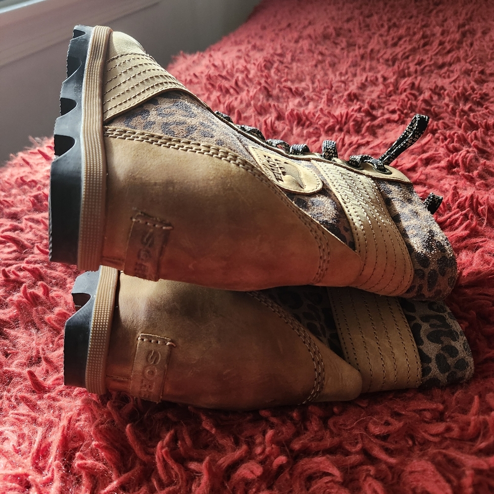 SOREL Women's Lexie Brown Leather Platform Wedge Leopard Print Booties Size 7 - Picture 4 of 16